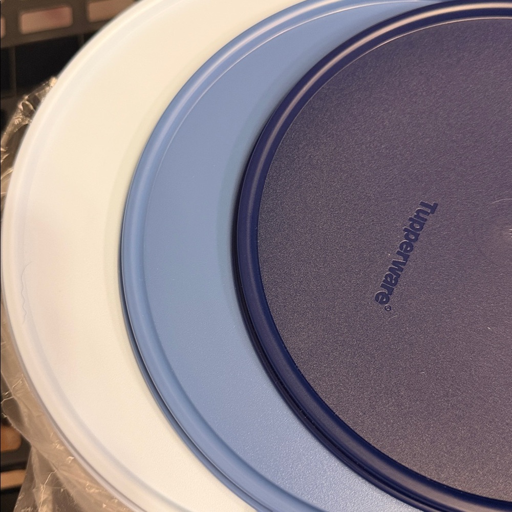NEW The original Tupperware® bowl since 1946. WONDERLIER® BOWL 3-PC. SET - Picture 3 of 3